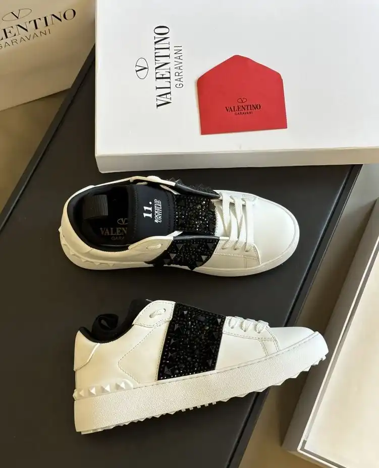 hype Louis Vuitton Sneakers