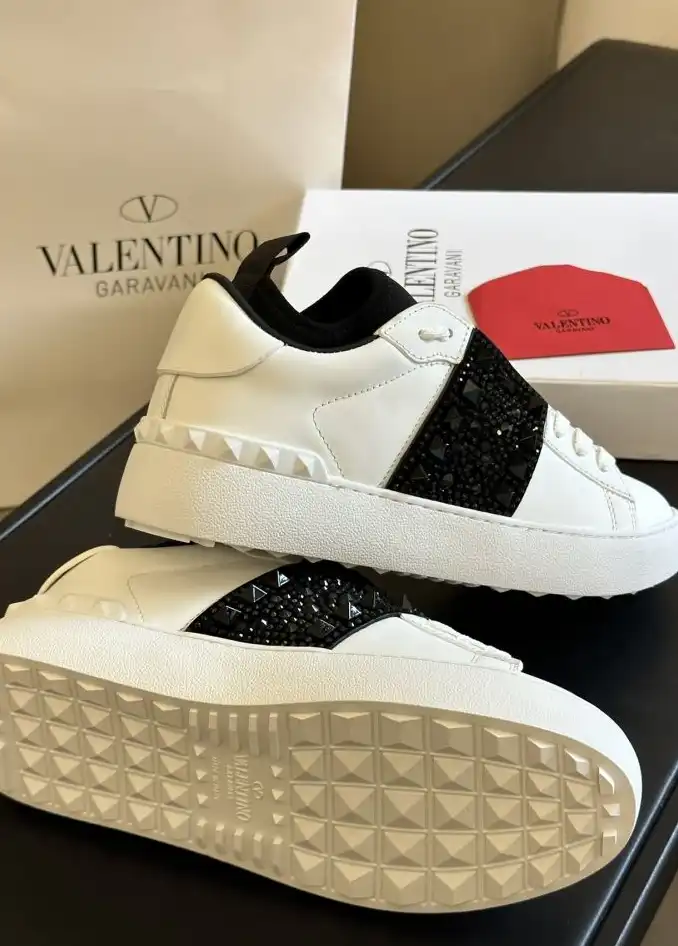 hype Louis Vuitton Sneakers