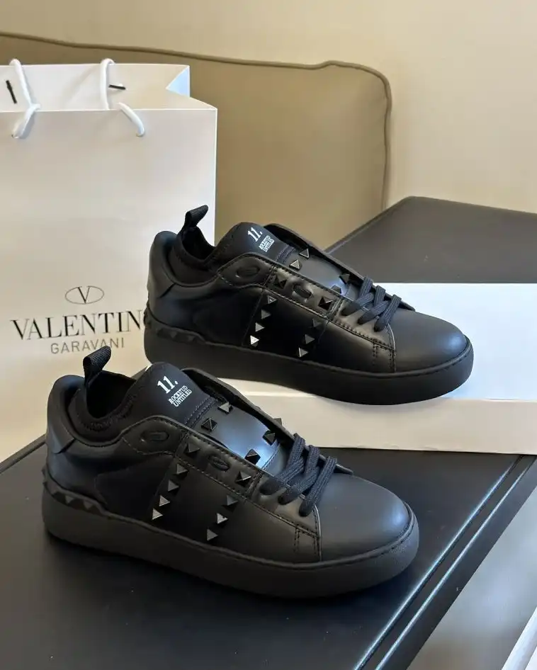 hype Louis Vuitton Sneakers