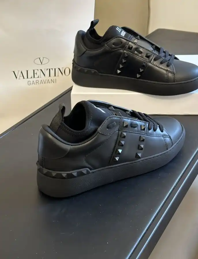 hype Louis Vuitton Sneakers