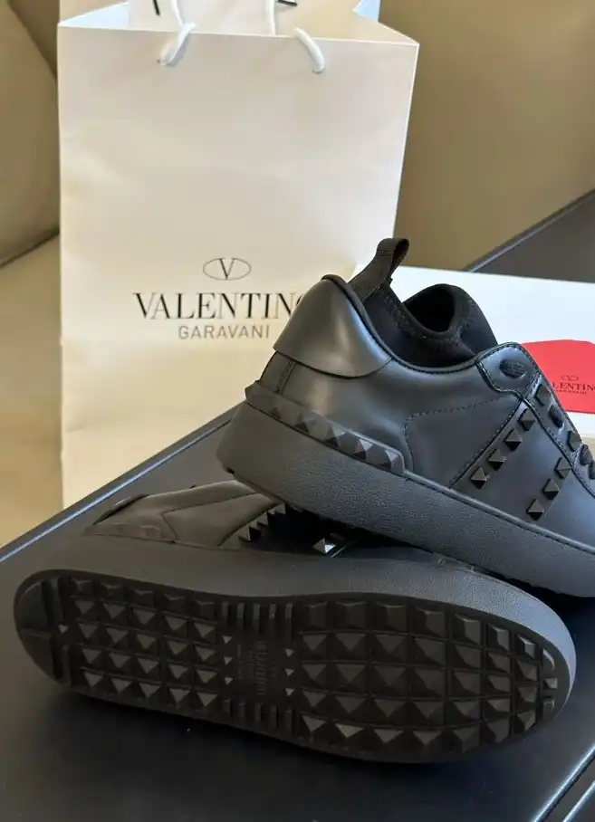 hype Louis Vuitton Sneakers