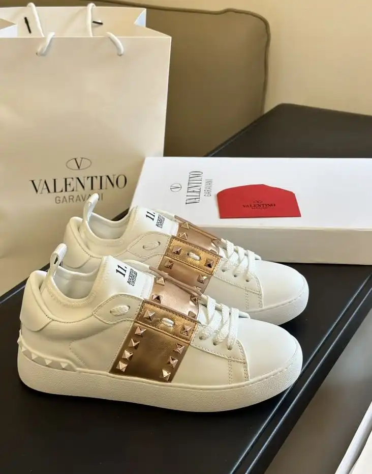 hype Louis Vuitton Sneakers