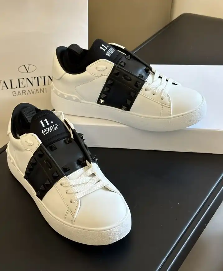 hype Louis Vuitton Sneakers