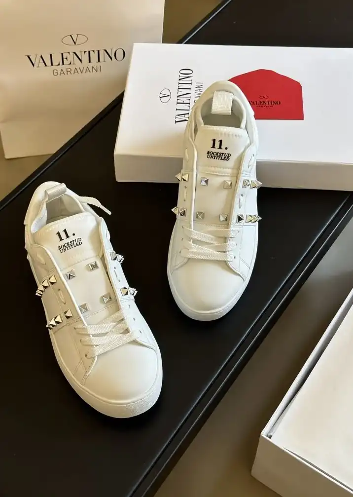 hype Louis Vuitton Sneakers