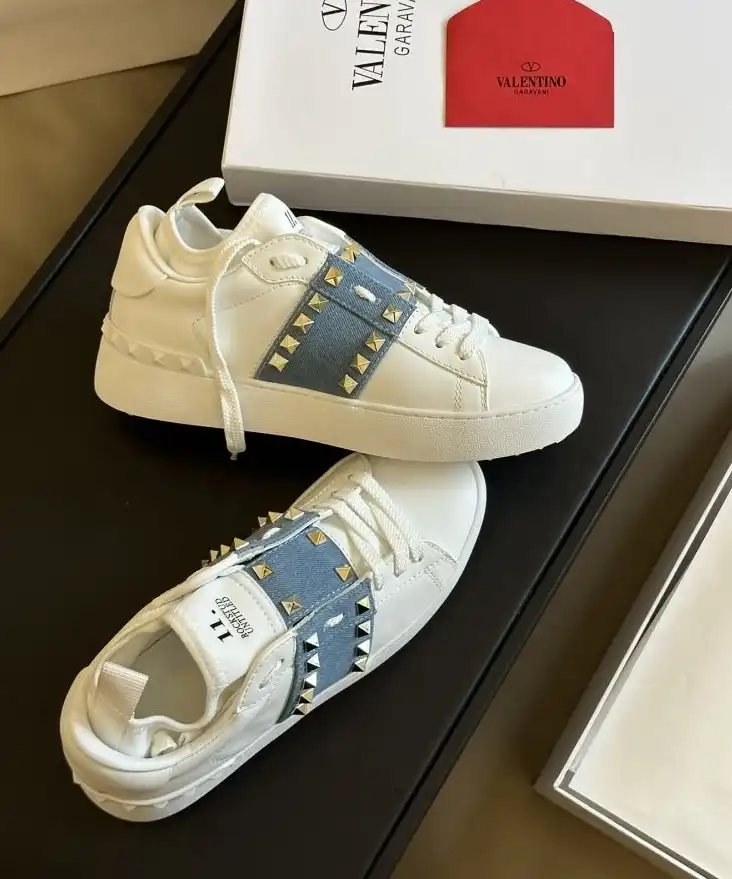 hype Louis Vuitton Sneakers