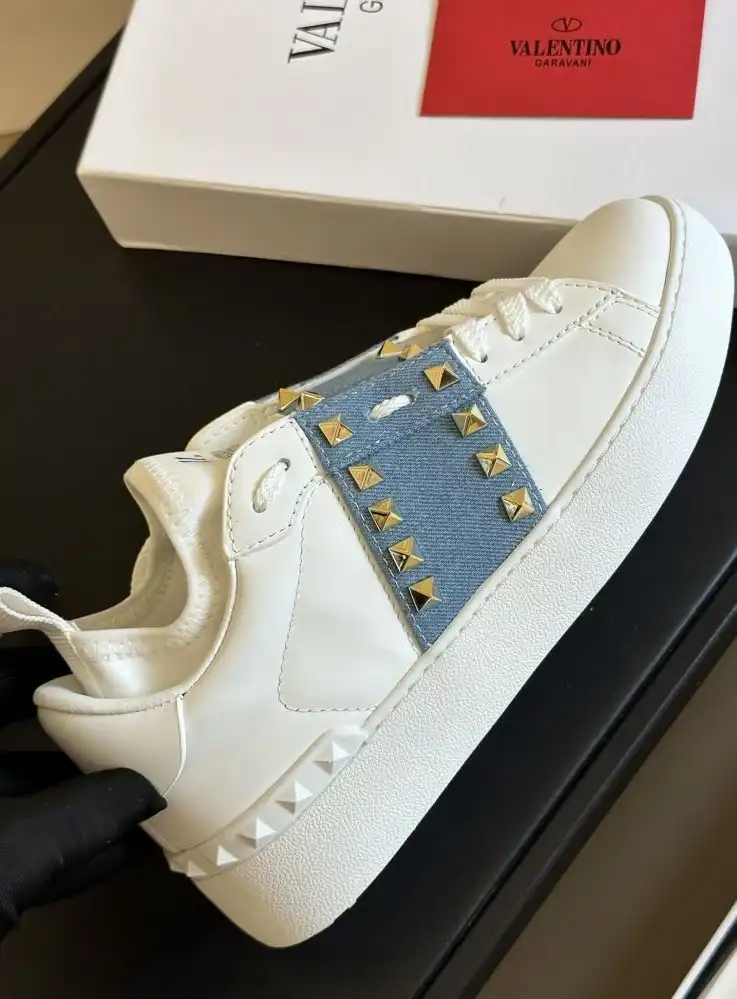 hype Louis Vuitton Sneakers