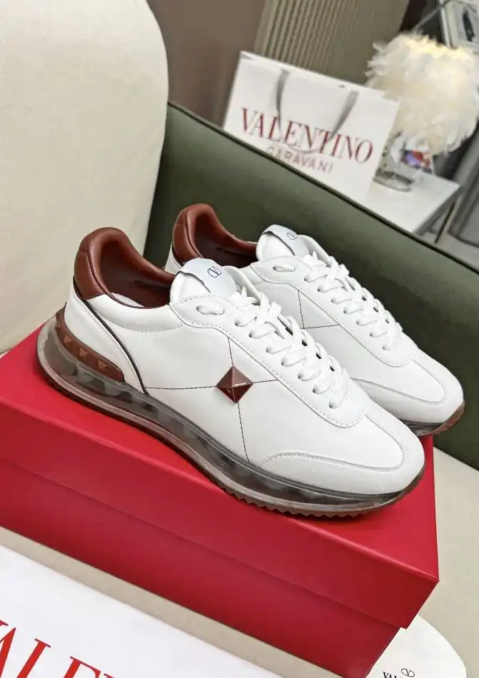 hype Valentino Sneakers