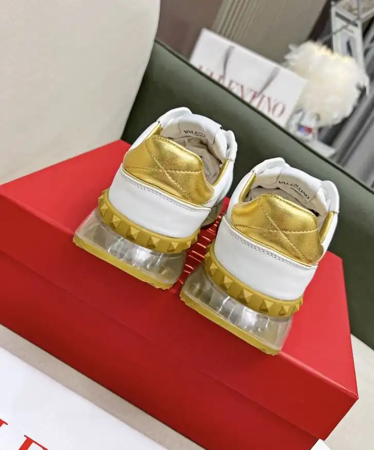 hype Valentino Sneakers