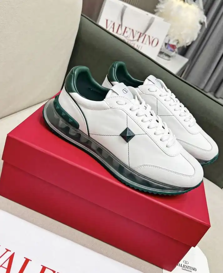 hype Valentino Sneakers