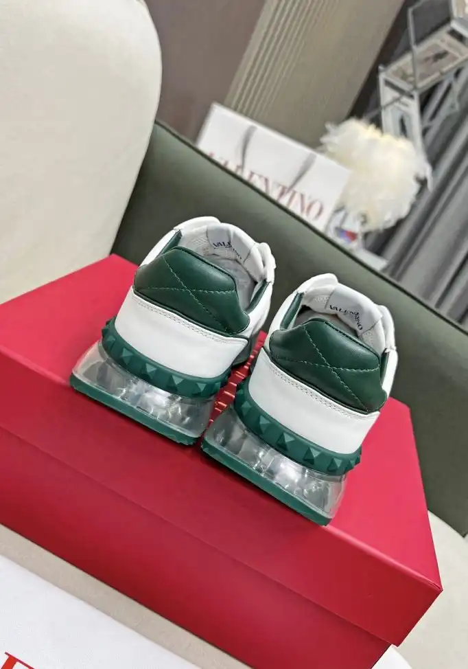 hype Valentino Sneakers