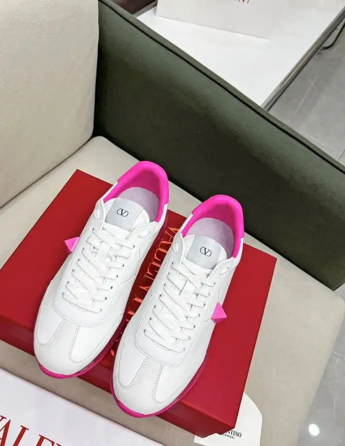 hype Valentino Sneakers