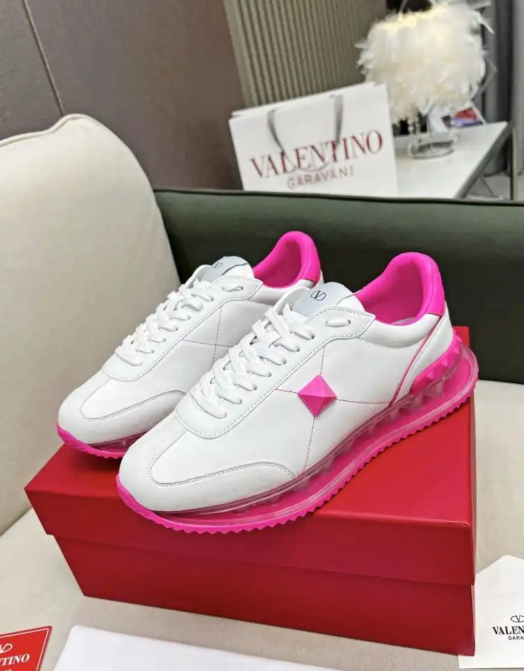 hype Valentino Sneakers