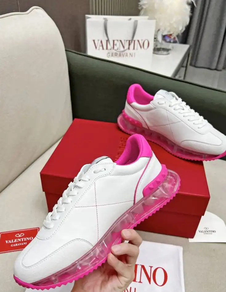 hype Valentino Sneakers