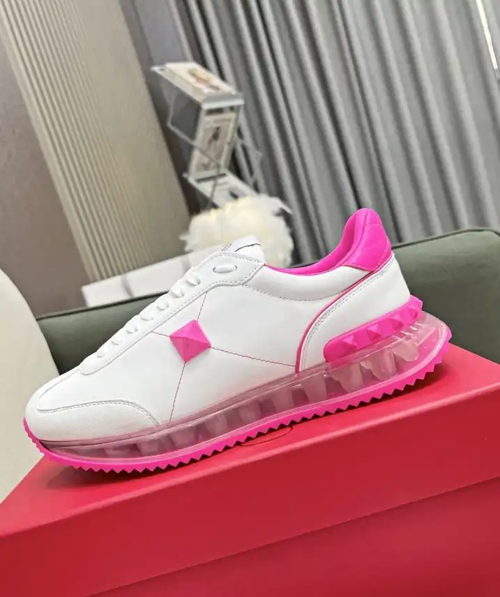 hype Valentino Sneakers