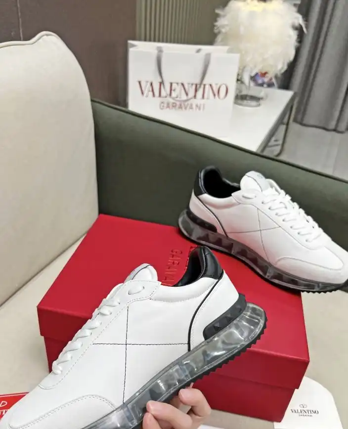 hype Valentino Sneakers