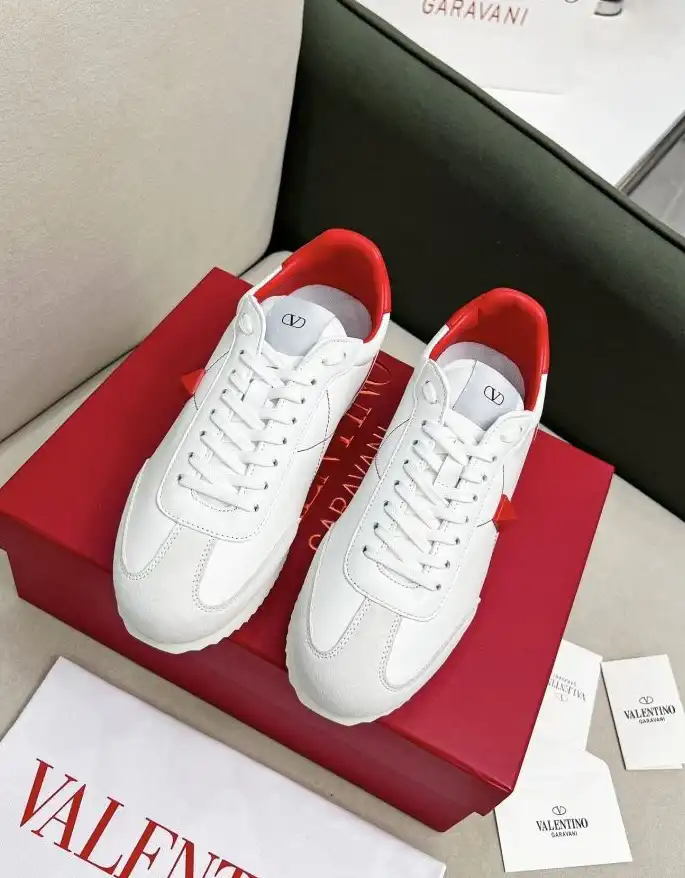 hype Valentino Sneakers