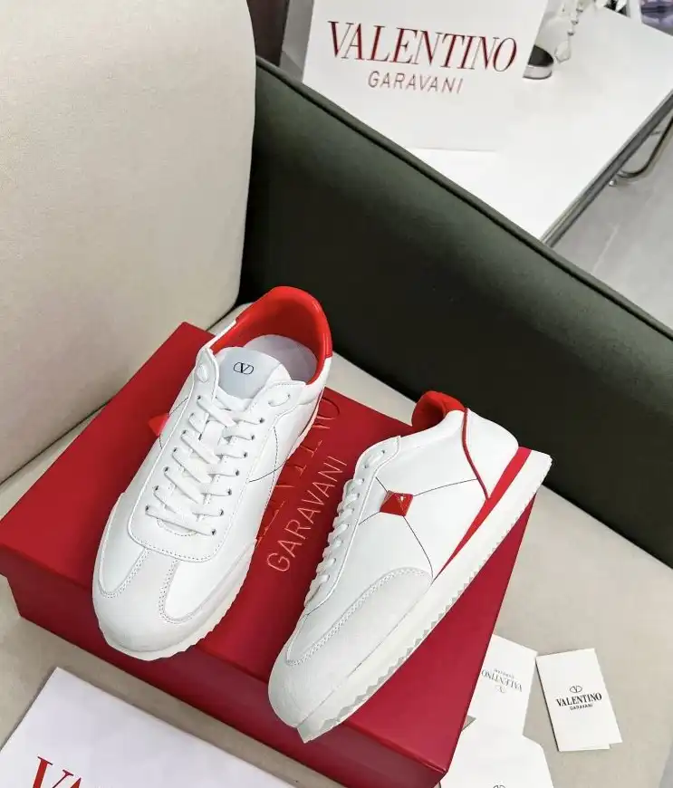 hype Valentino Sneakers