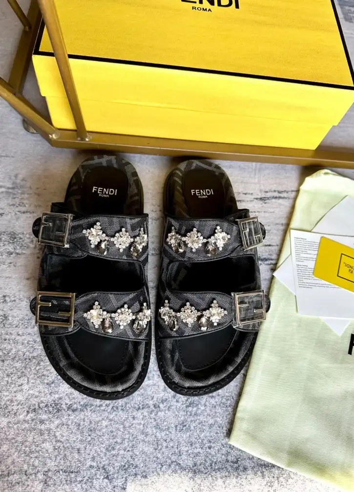 hype Fendi Slippers