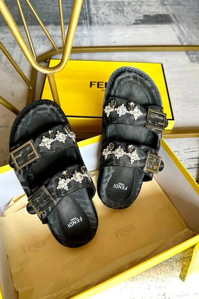 hype Fendi Slippers