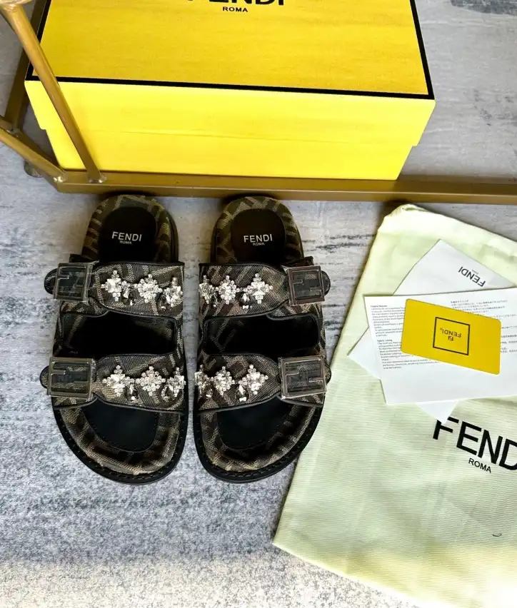 hype Fendi Slippers