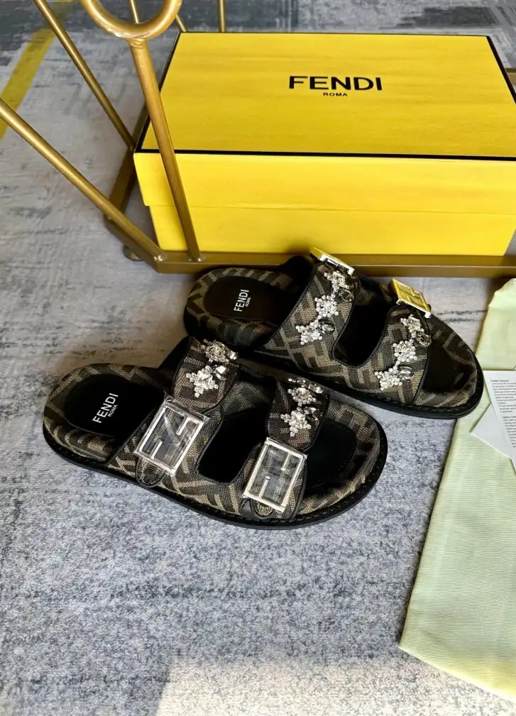 hype Fendi Slippers