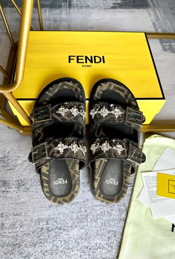 hype Fendi Slippers