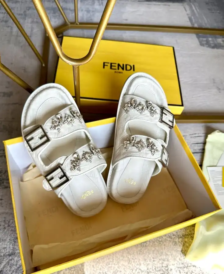 hype Fendi Slippers