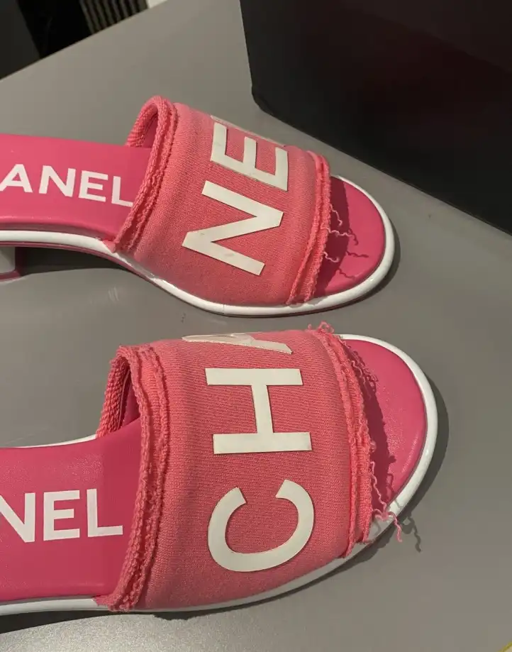 hype Chanel Slippers