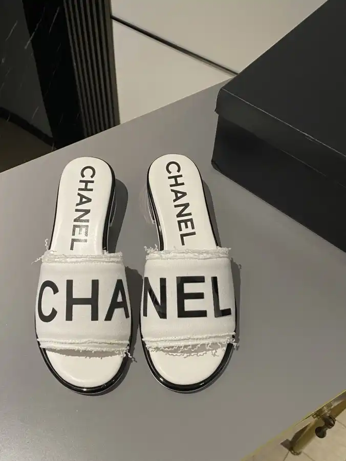 hype Chanel Slippers