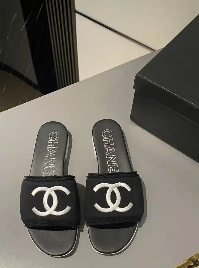 hype Chanel Slippers