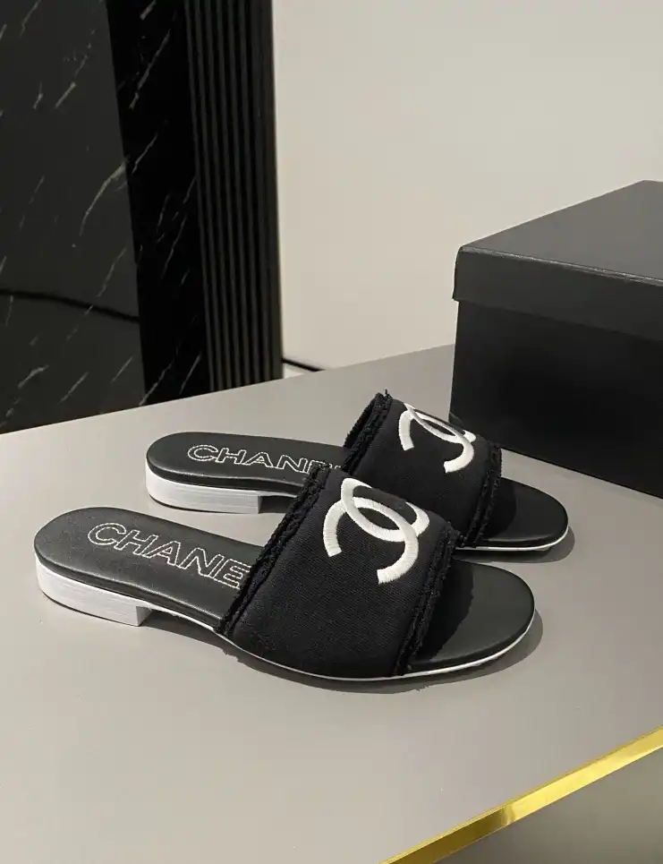 hype Chanel Slippers