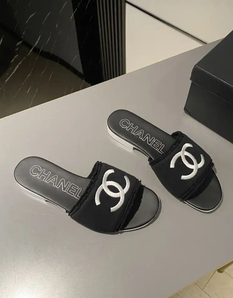 hype Chanel Slippers