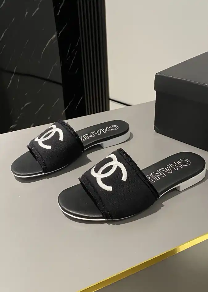 hype Chanel Slippers