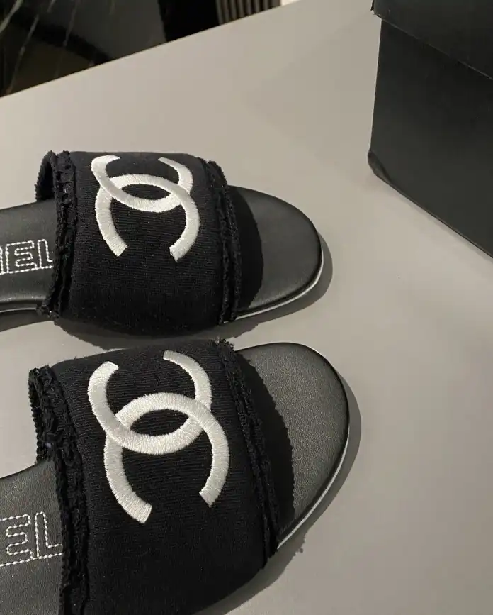 hype Chanel Slippers