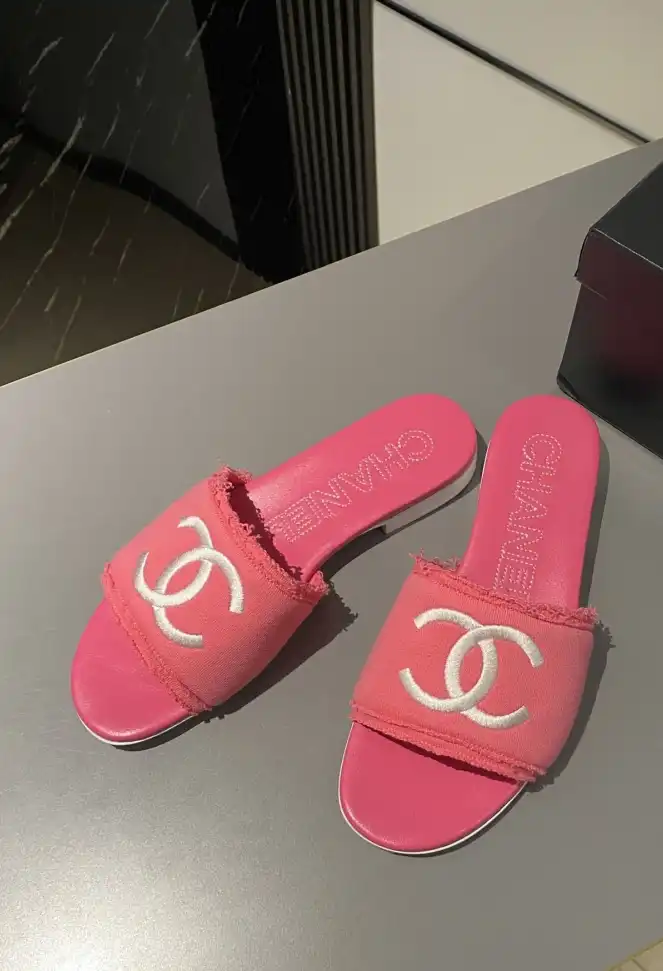 hype Chanel Slippers