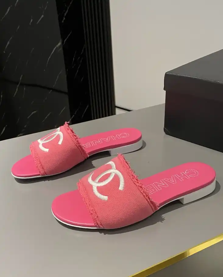 hype Chanel Slippers