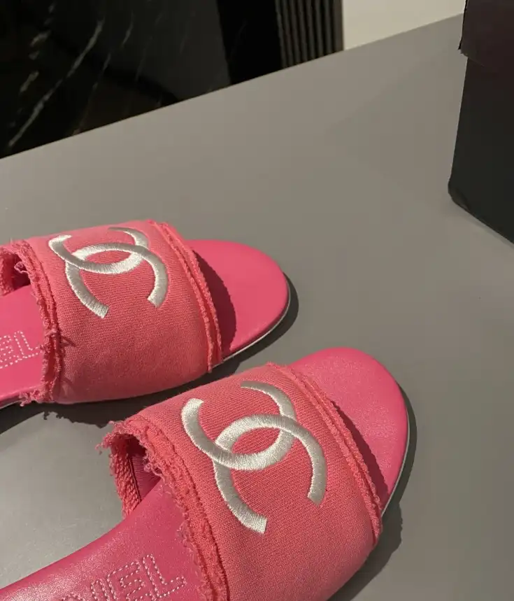 hype Chanel Slippers