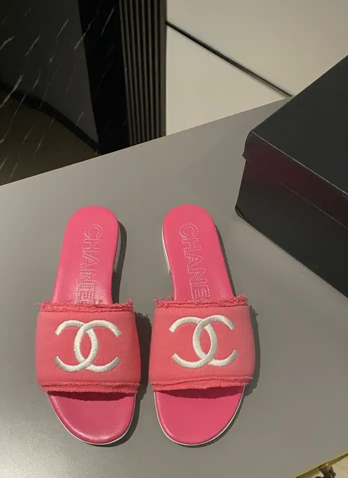 hype Chanel Slippers