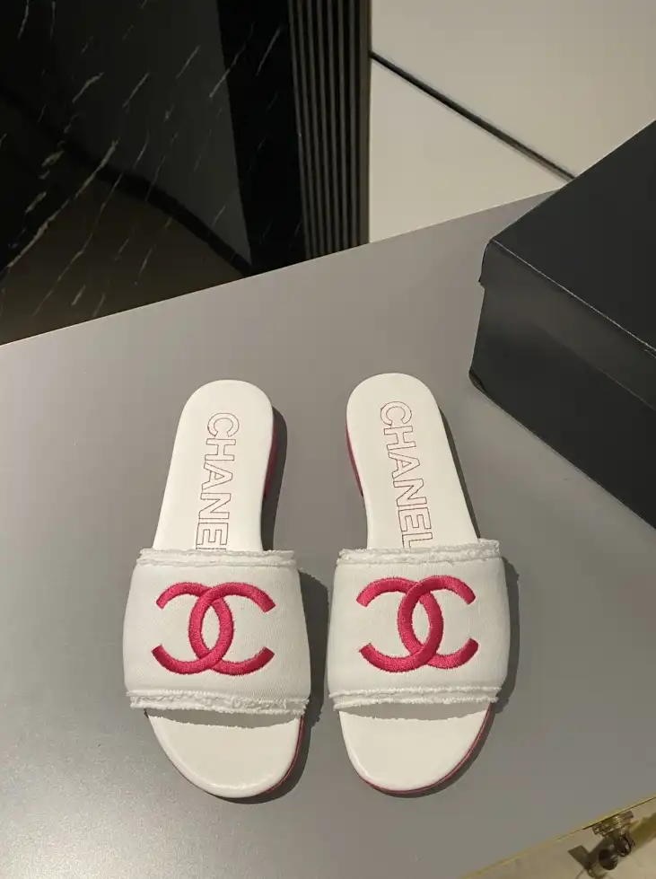 hype Chanel Slippers