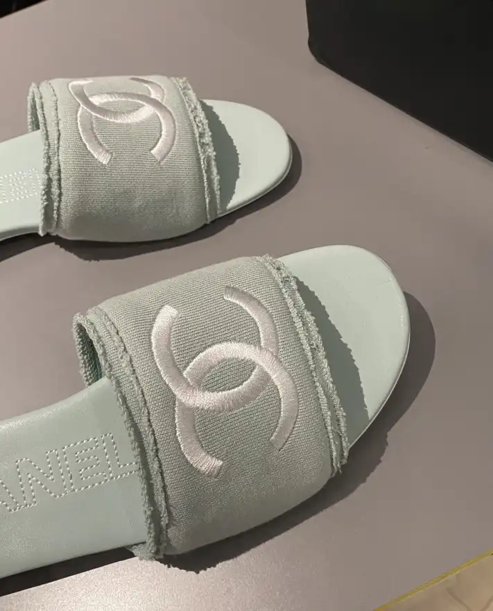 hype Chanel Slippers