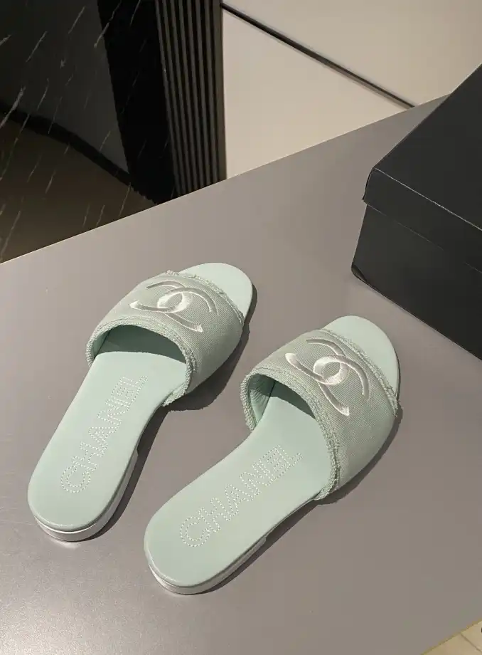 hype Chanel Slippers