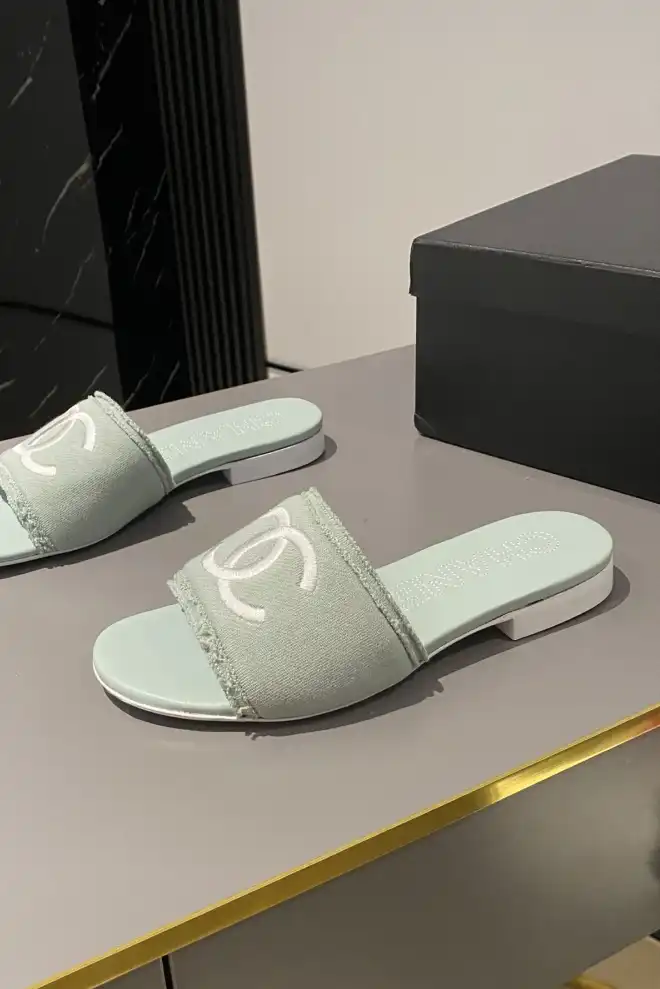 hype Chanel Slippers