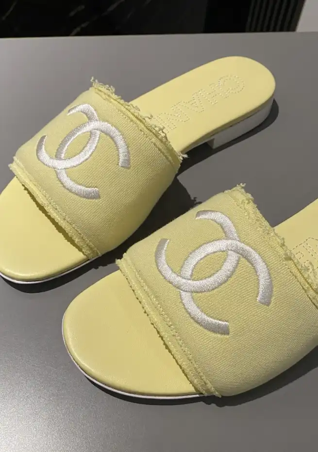 hype Chanel Slippers