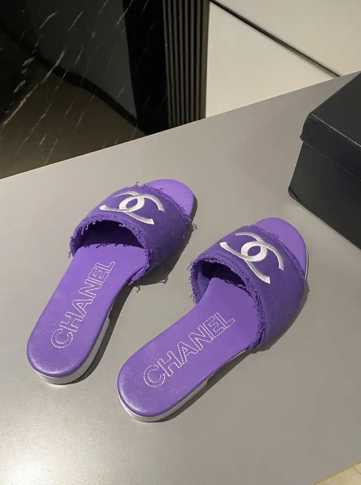 hype Chanel Slippers