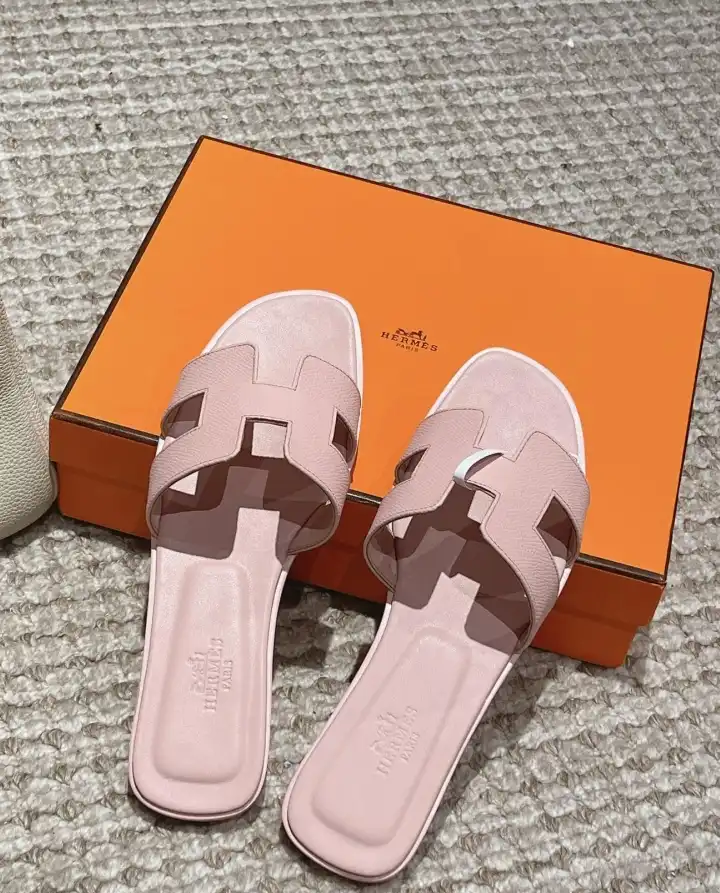 hype Hermes Slippers