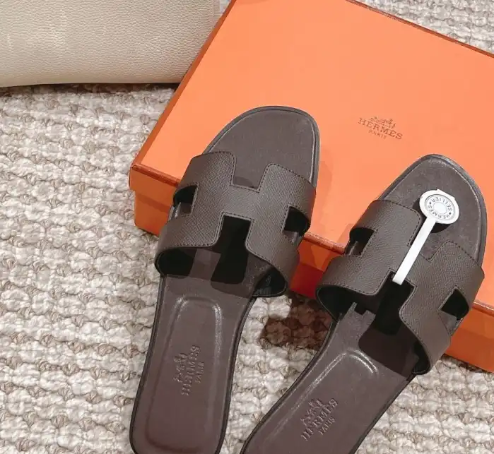 hype Hermes Slippers