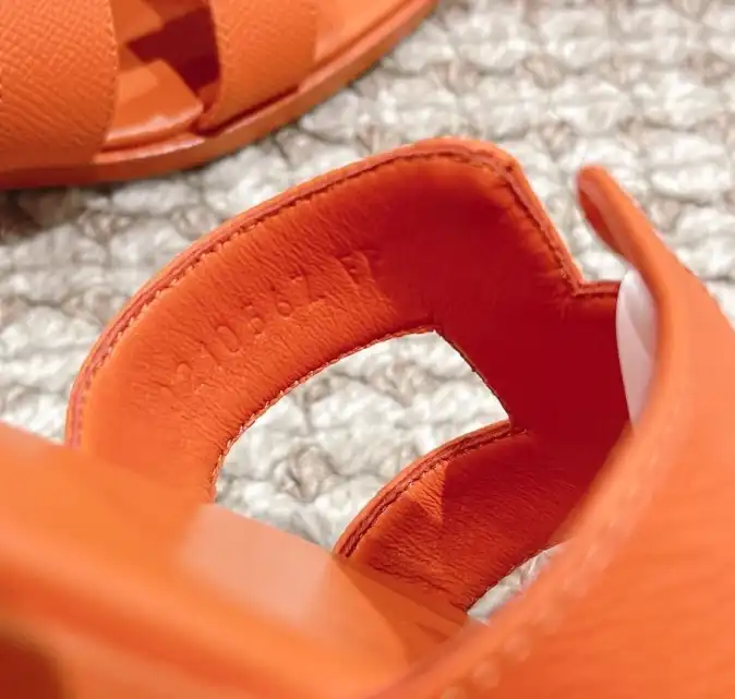 hype Hermes Slippers