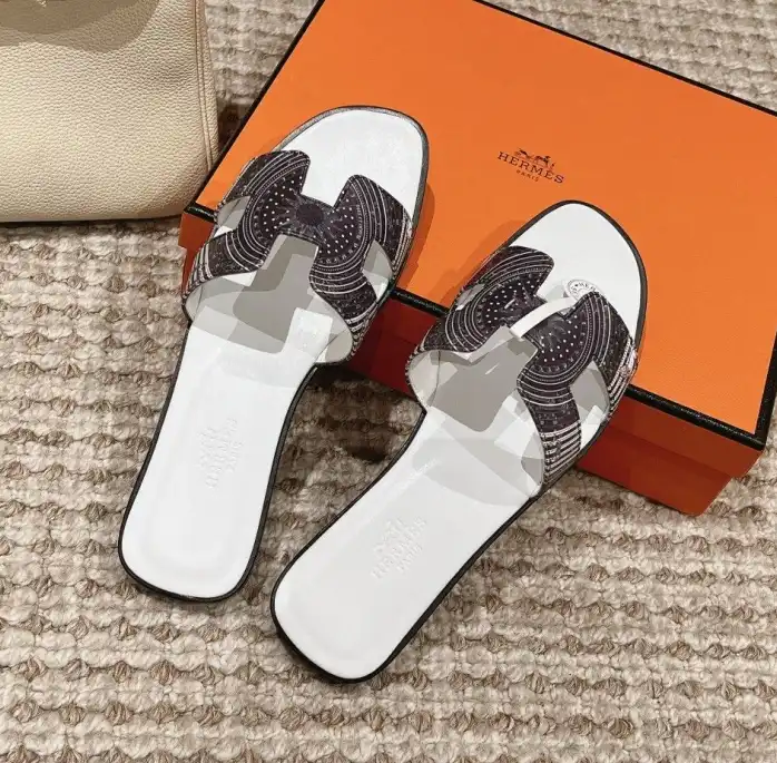 hype Hermes Slippers