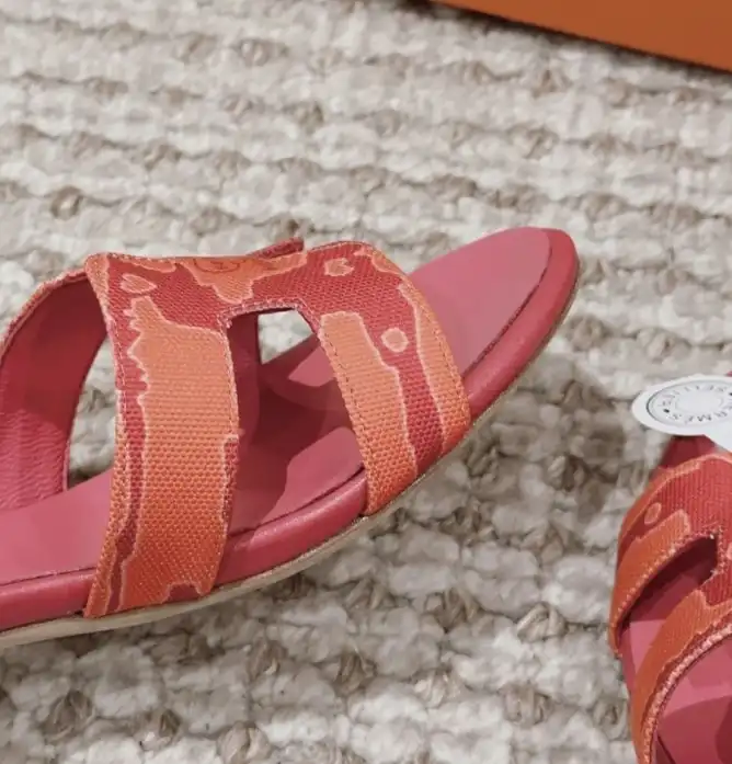 hype Hermes Sandals