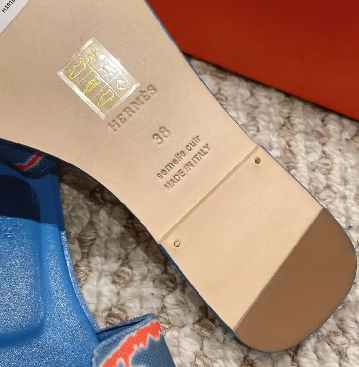 hype Hermes Sandals